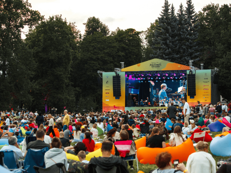 Летние фестивали 2025 года: джаз, опера и современное искусство